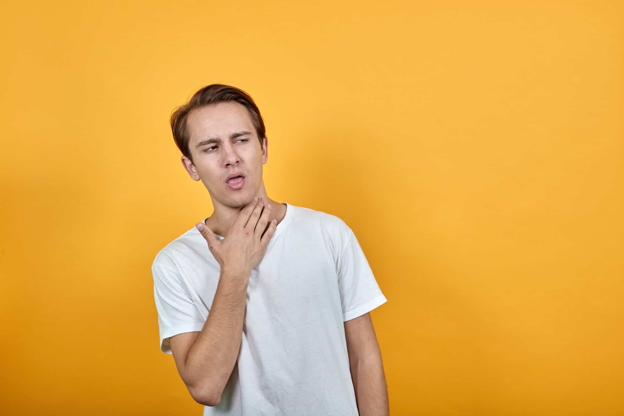 sore throat on one side causes explained